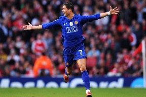 乐鱼体育官网入口-2平8负！英超主帅下课，或成国足主帅新目标，曾带领海港夺冠，英超主教练名单